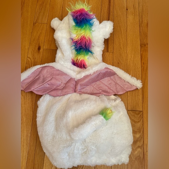 Baby size 0-6 months fluffy and plush Unicorn Costume - Picture 2 of 2
